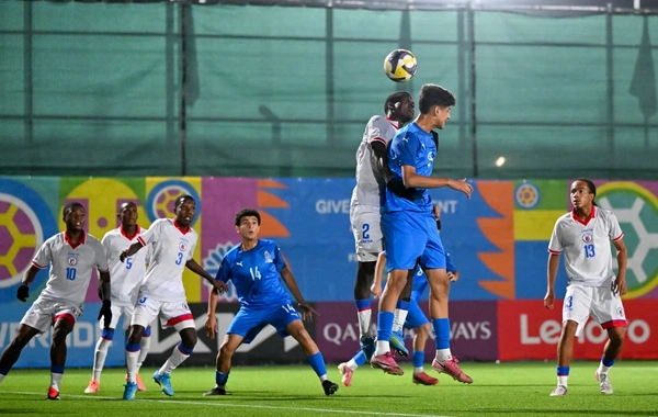 Rövşən Nəcəf və Canni İnfantino U-15 dünya çempionatının oyunlarını izləyiblər
