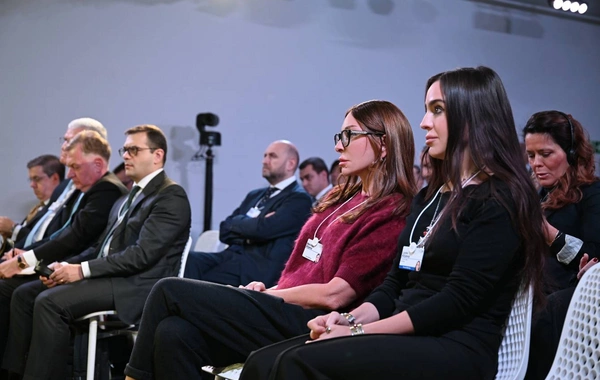 Президент Ильхам Алиев принял участие в панельном заседании на тему "Определение экономической идентичности Евразии" в Давосе