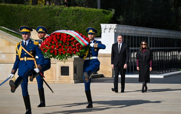 The President and the first lady visited the Alley of Martyrs
