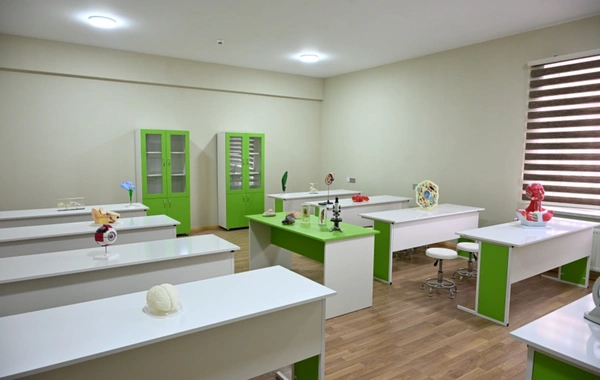 Ucarda Heydər Əliyev Fondunun təşəbbüsü ilə inşa olunan məktəb istifadəyə verilib