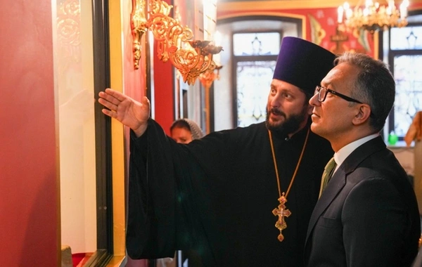 Dövlət komitəsinin sədri Bakı şəhəri Ali Mələk Mikayıl kilsəsini ziyarət edib