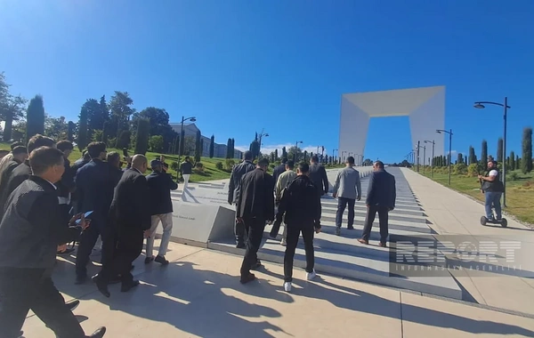 Din xadimləri Xankəndidə Zəfər parkı və Zəfər meydanını ziyarət ediblər