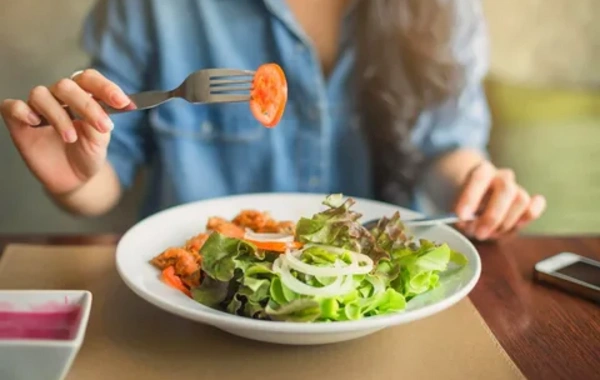 Ученые подсчитали, на сколько лет продлевает жизнь правильное питание