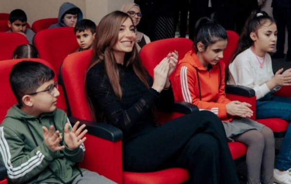 Arzu Əliyeva və Alena Əliyeva Sığınacaq və Sosial Reabilitasiya Müəssisəsini ziyarət ediblər