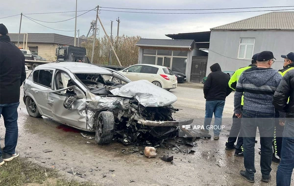 Kürdəxanıda iki avtomobil toqquşub: 19 yaşlı gənc ölüb