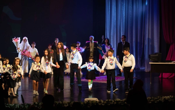 "McDonald's Azərbaycan" və DSMF şəhid övladlarının iştirakı ilə teatr tamaşası təşkil edib