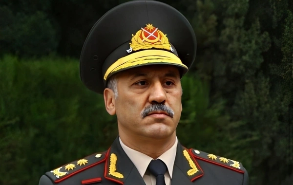 Daxili Qоşunların kоmandanı: "Nazirin hərbi rütbəni bir pillə aşağı salmaq səlahiyyəti olmalıdır"