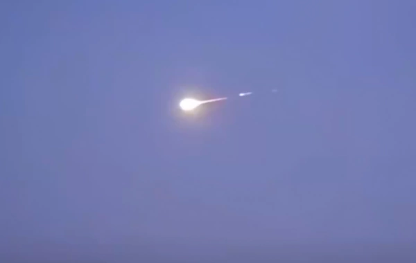 Almaniyada meteorit parçaları evlərin üzərinə yağıb