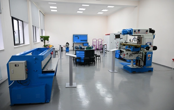 İlham Əliyev Lənkəran Dövlət Peşə Təhsil Mərkəzinin açılışında iştirak edib