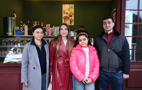 Alyona Əliyeva Novruz yarmarkasını ziyarət edib