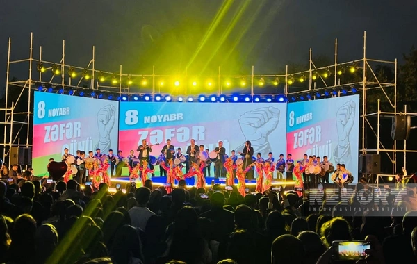 Naxçıvanda Zəfər Günü münasibətilə möhtəşəm atəşfəşanlıq olub