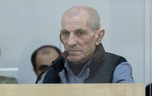 Məhkəmədə zərərçəkmiş şəxs Madat Babayanı tanıdı: O, "sən türksən" deyib məni təpiklədi