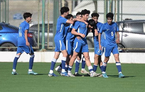 U-16 millisinə MARAQLI TAPŞIRIQ - Bir saat kitab oxuyurlar