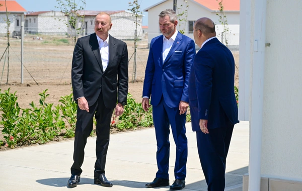 Azərbaycan və Slovakiya prezidentləri Ağdamın Baş Qərvənd kəndində görülən işlərlə tanış olublar