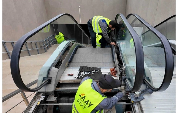 В Баку ремонтируются эскалаторы на подземных и надземных пешеходных переходах