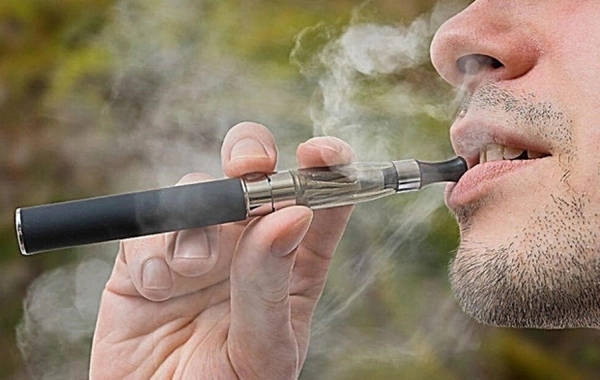 Azərbaycanda elektron siqaret qadağası təsdiqlənib