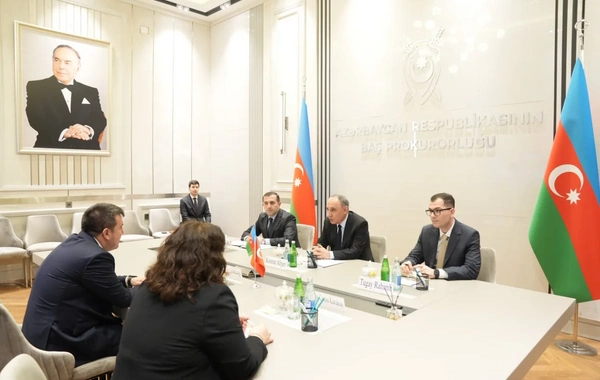 Kamran Əliyev türkiyəli nazir müavini ilə hüquqi yardım məsələsini müzakirə edib