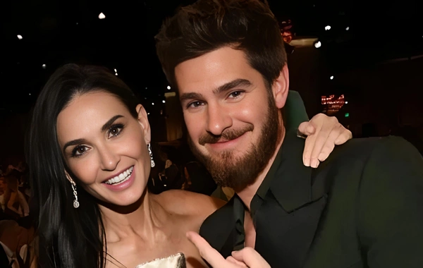 62 yaşlı aktrisa özündən 21 yaş kiçik həmkarı ilə sevgilidir