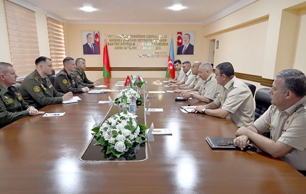 Azərbaycan və Belarus arasında hərbi obyektlərin mühafizəsi müzakirə olunub