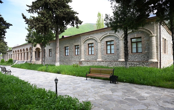 Leyla Əliyeva və Arzu Əliyeva Şəkidə tarixi-memarlıq abidələrinin bərpadan sonra açılışında iştirak ediblər