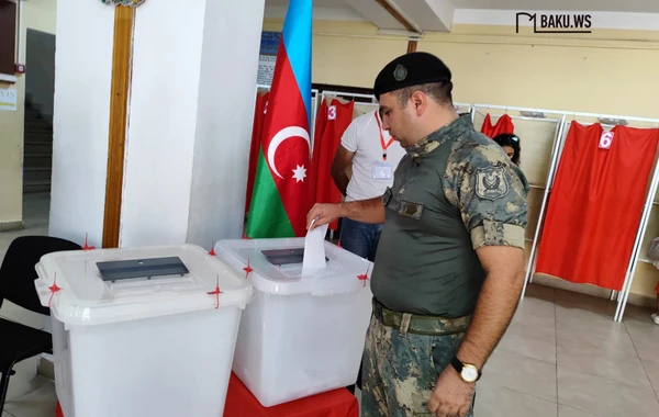 BAKU.WS-in çəkiliş qrupu seçki məntəqəsində olub