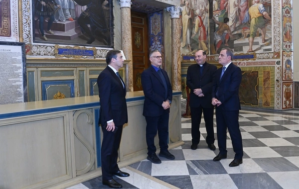 Ceyhun Bayramov Vatikan Apostol Kitabxanasında olub