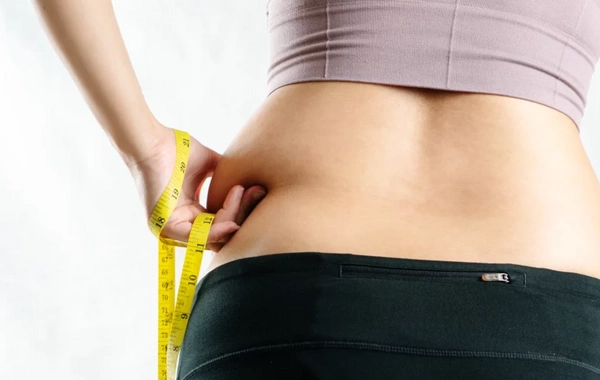 Врач назвала главную причину появления лишнего веса у женщин после 40 лет