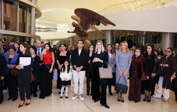 Heydər Əliyev Mərkəzində Kerol Förmenin sərgisinin açılışı olub