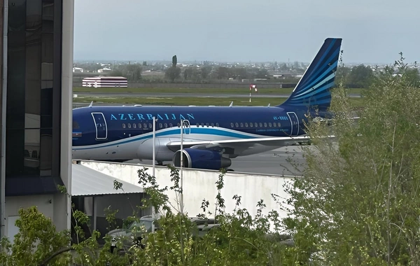 AZAL-ın təyyarəsi İrəvana eniş edib