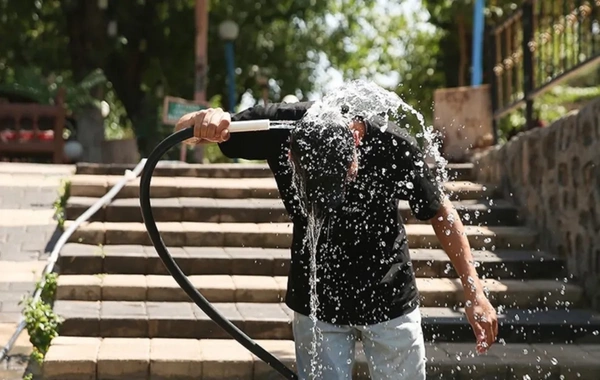 Qonşu ölkəyə qovurucu istilərlə bağlı XƏBƏRDARLIQ edildi - Temperatur 44 dərəcəyə çatacaq