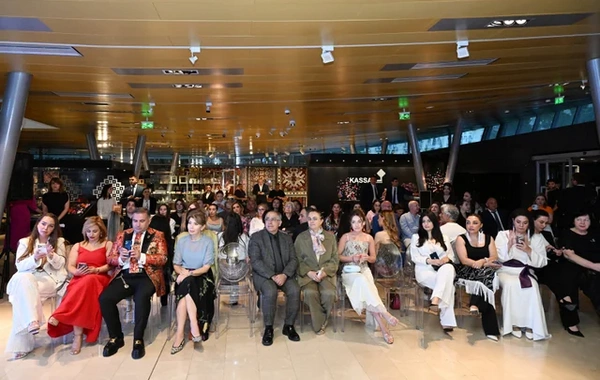 Azərbaycan Milli Xalça Muzeyində "Zamanın naxışları" moda nümayişi təşkil olunub