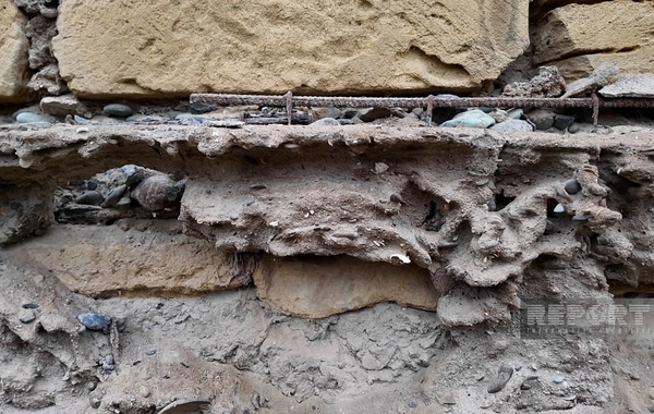 Salyanda iki kəndin məktəbi qəzalı vəziyyətə düşüb, yeni binanın inşasına qərar verilib