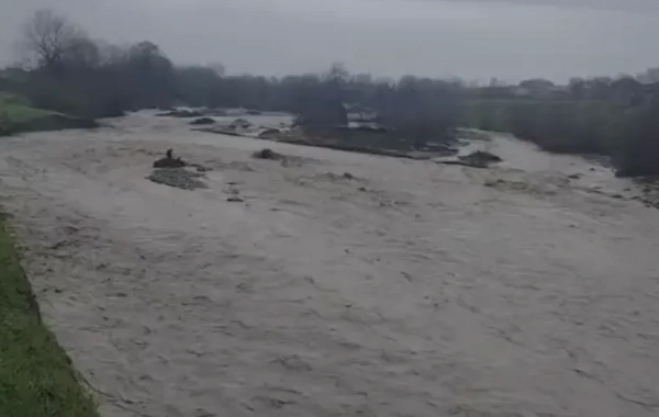 Quba və Qusar ərazisindən axan bəzi çaylardan sel keçir, Dövlət Xidməti müvafiq tədbirlər görür