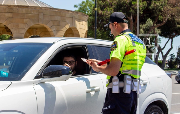 Polis Günündə də post başında – Bakının küçələrindən diqqətçəkən FOTOLAR