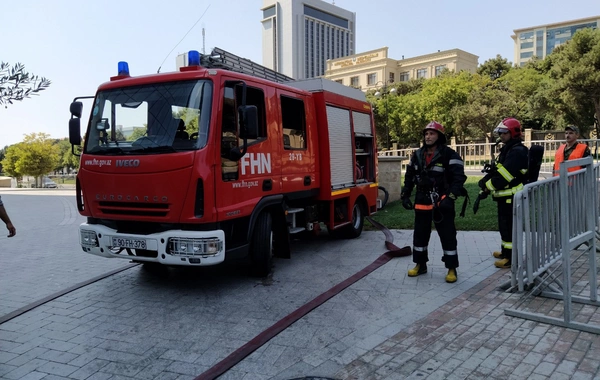 Bakıda şadlıq sarayında başlayan yanğın söndürülüb
