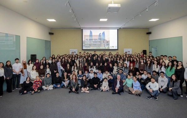 WUF13 üzrə Könüllülük Proqramı çərçivəsində təlimlər keçirilir