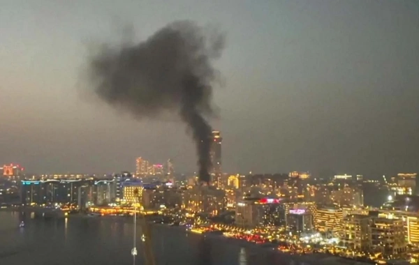 Иран ударил по военной зоне аэропорта Дубая и трем базам в ОАЭ
