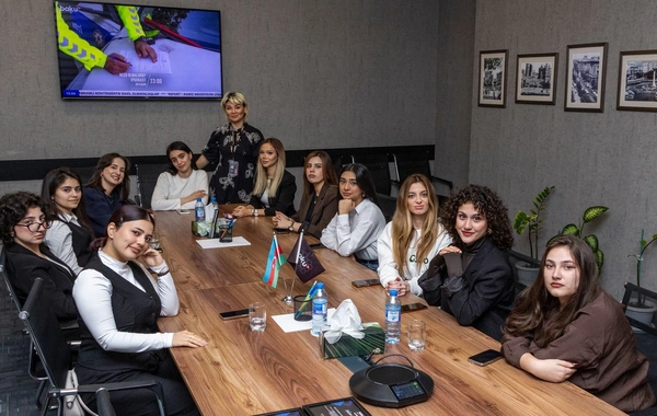 Baku TV-nin "Rəqəmsal Media Məktəbi"ndə doqquzuncu qrup məzunlarına sertifikatlar təqdim olunub