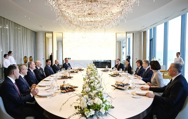 Tbilisidə Azərbaycan Prezidentinin şərəfinə lanç verilib