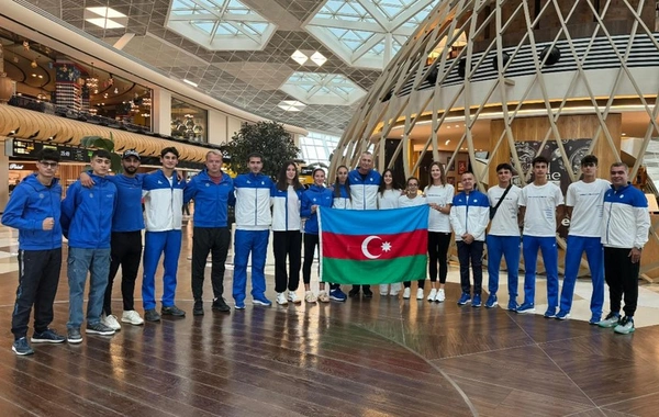 Azərbaycanın çimərlik voleybolçuları təlim-məşq toplanışı üçün Türkiyəyə yollanıblar