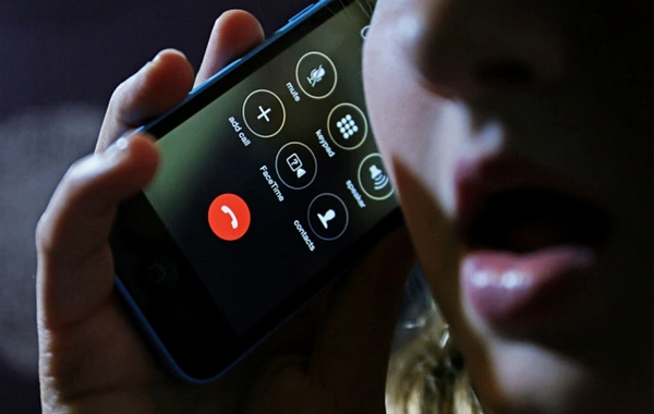 Mobil telefon işlədənlərə PİS XƏBƏR - Bu sözlər avtomatik dinləməni işə salır