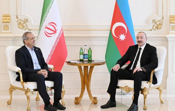 İlham Əliyevlə Məsud Pezeşkian arasında telefon danışığı baş tutub