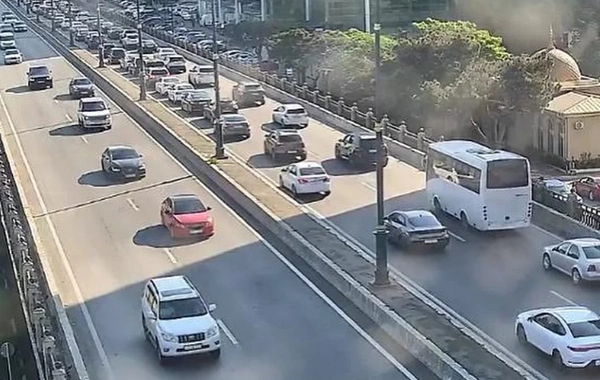 Bakıda 9 istiqamətdə tıxac müşahidə olunur