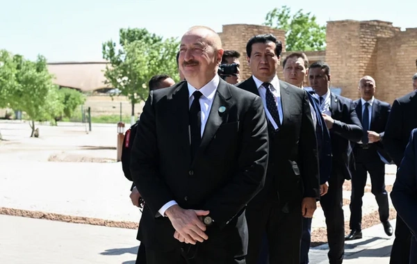 Türküstanda günə damğa vuran kadrlar