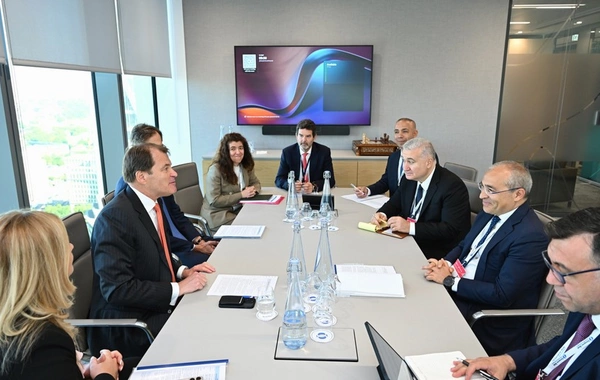 Mikayıl Cabbarov: Azərbaycan EBRD ilə əlaqələrin inkişafına böyük önəm verir