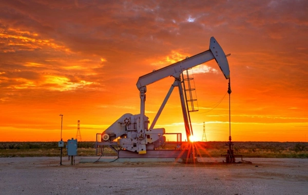 Азербайджанская нефть резко подешевела