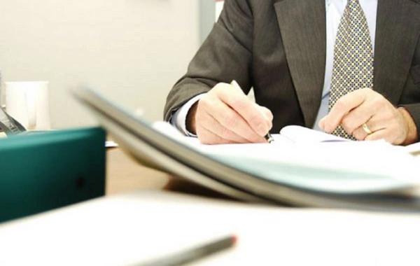 Səfərbərlik vəsiqəsi olan şəxslərin müraciət edəcəyi qurumların siyahısı genişləndirilib