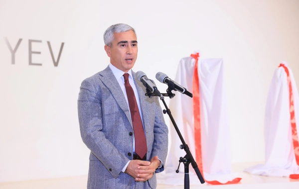 Heydər Əliyev Mərkəzində "Vəhşi təbiətin super qəhrəmanları" sərgisi açılıb