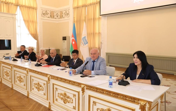 Türk tarixinə baxış və ideoloji yanaşmalar müzakirə olunub
