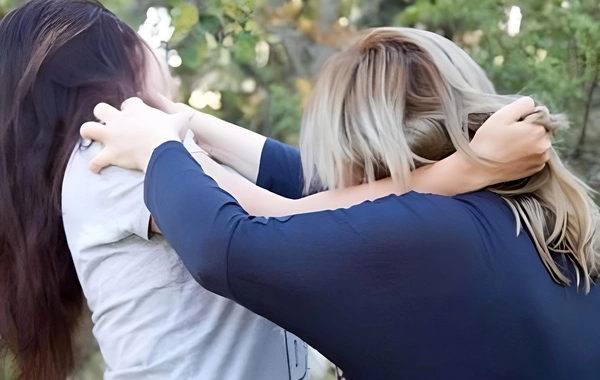 К женщине, избившей жену своего покойного сына, применили амнистию